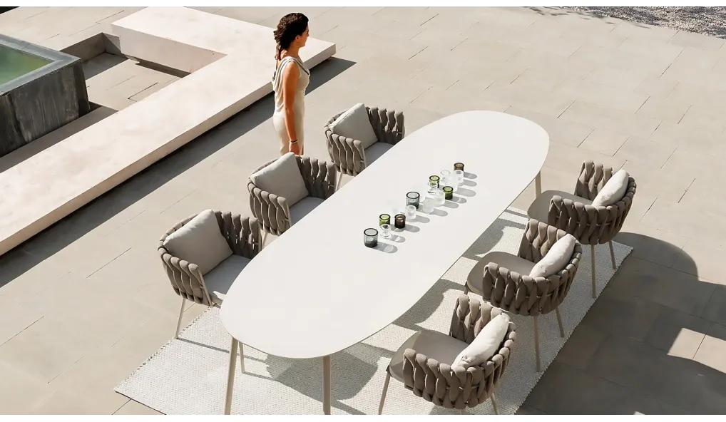Table Tosca