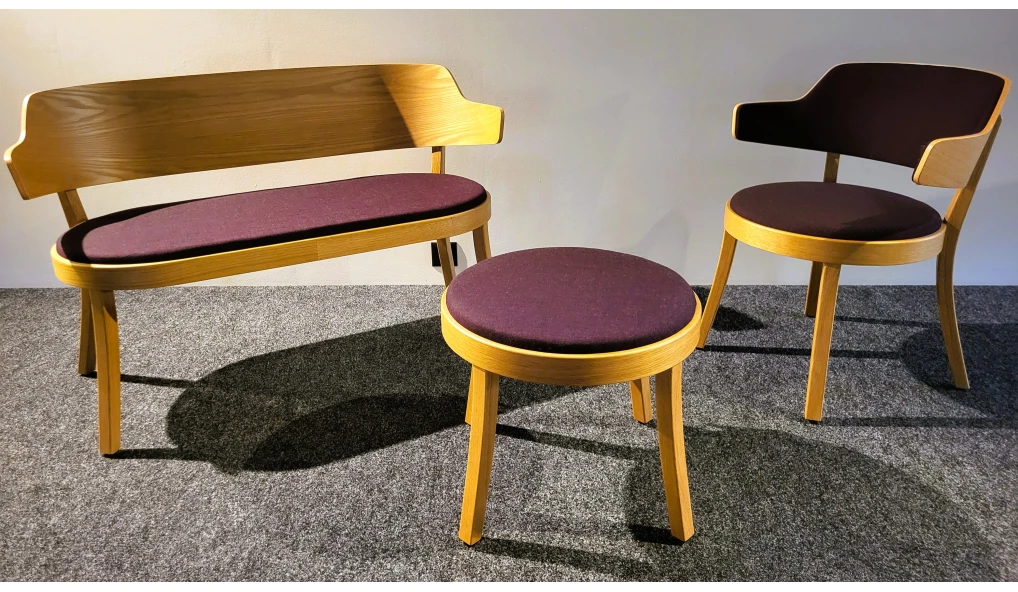 Ensemble fauteuil, tabouret, banc 2pl. Horgenglarus Seley