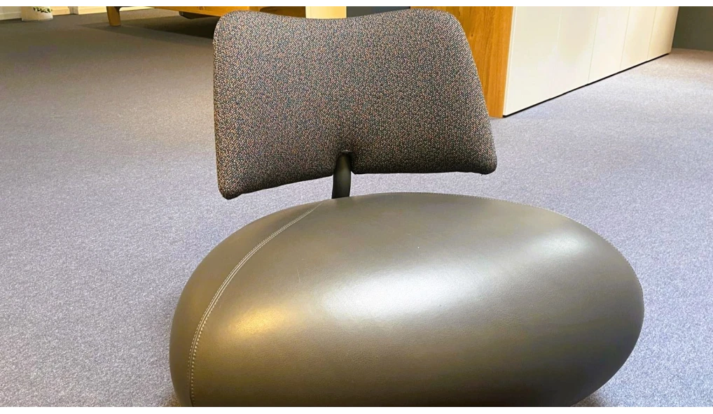 Fauteuil Pallone cuir et tissu