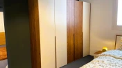 Armoire 5 portes Luna noyer et blanc