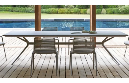 Table Moai